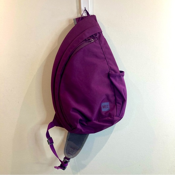 MEC Bags Mec Chest Bag Pack Outdoor Travel Sport Shoulder Sling Backpack Cross Body Bag